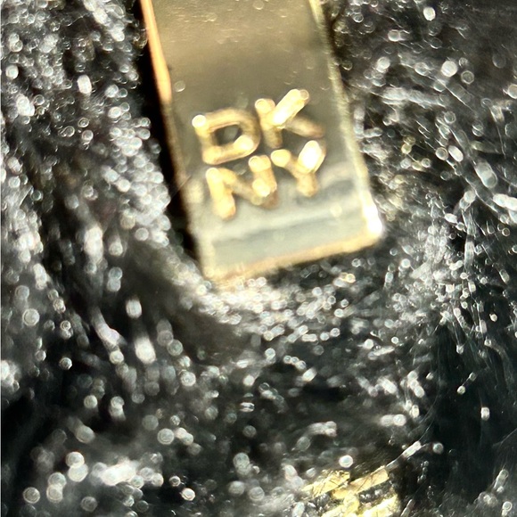 DKNY Black zippered Faux Fur comfy Winter ankle booties women’s size 7M - Picture 7 of 11